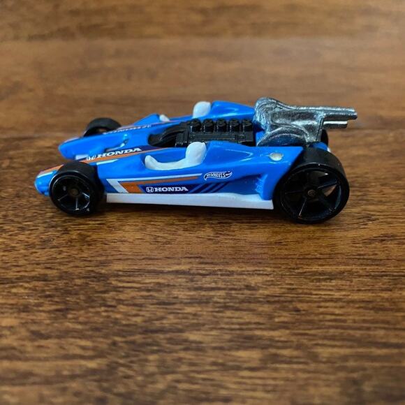 Vintage 2015 Hotwheels Honda Racer Blue Car - Picture 3 of 5
